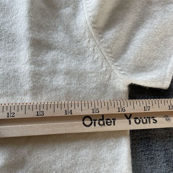 Classiques Entier Sweater Small  Petite Ivory Cashmere Short Sleeve Preppy - Picture 4 of 6